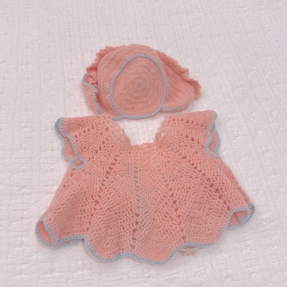 Vintage Handmade Crochet Baby Toddler Cape Jacket & Matching Bonnet Hat - Picture 1 of 17